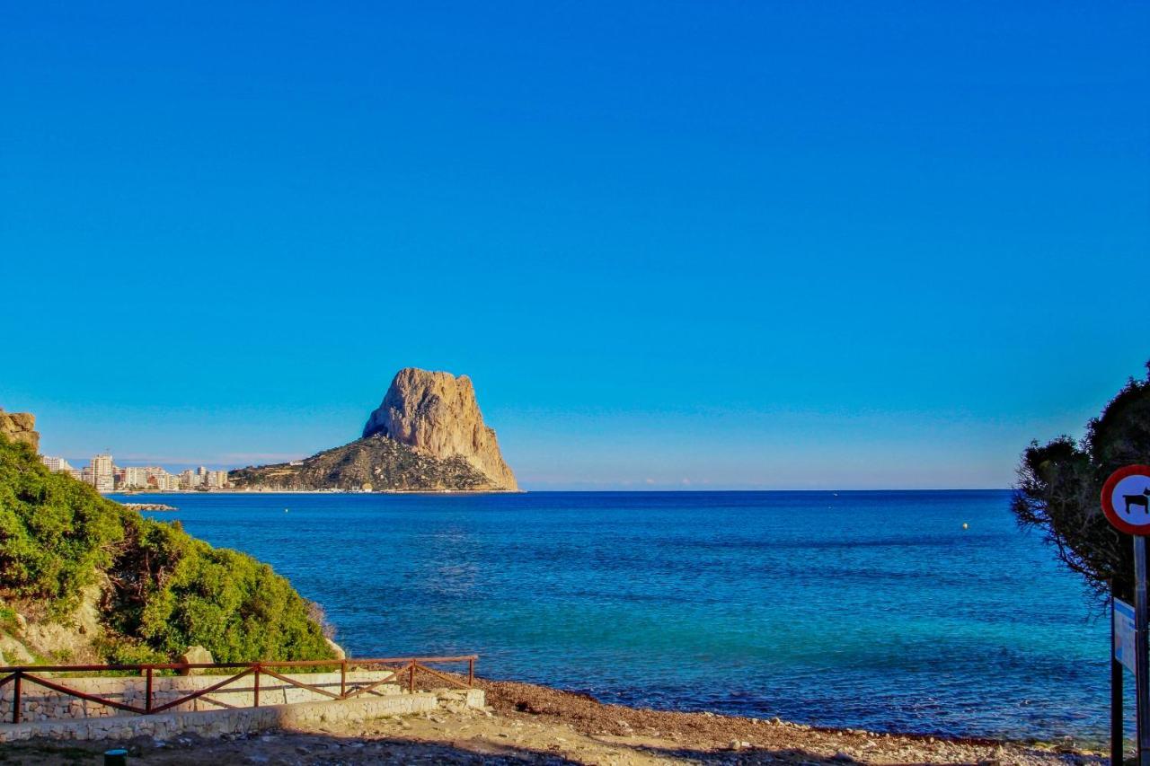 Gioia - Sea View Apartment In Calp Extérieur photo